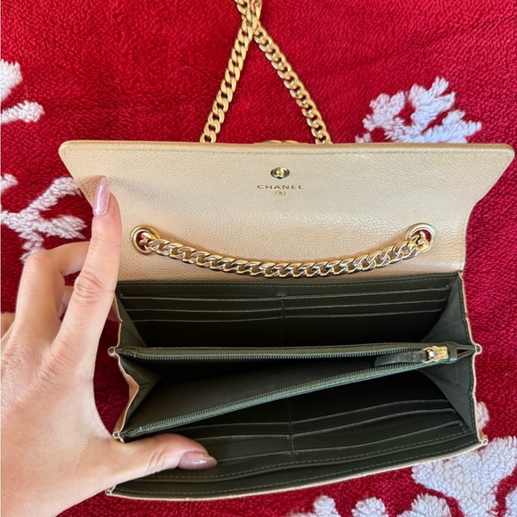 CHANEL Boy Cream Quilted Leather Wallet on Chain - Picture 5 of 14